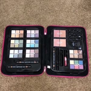 Ulta Beauty pink heart makeup case